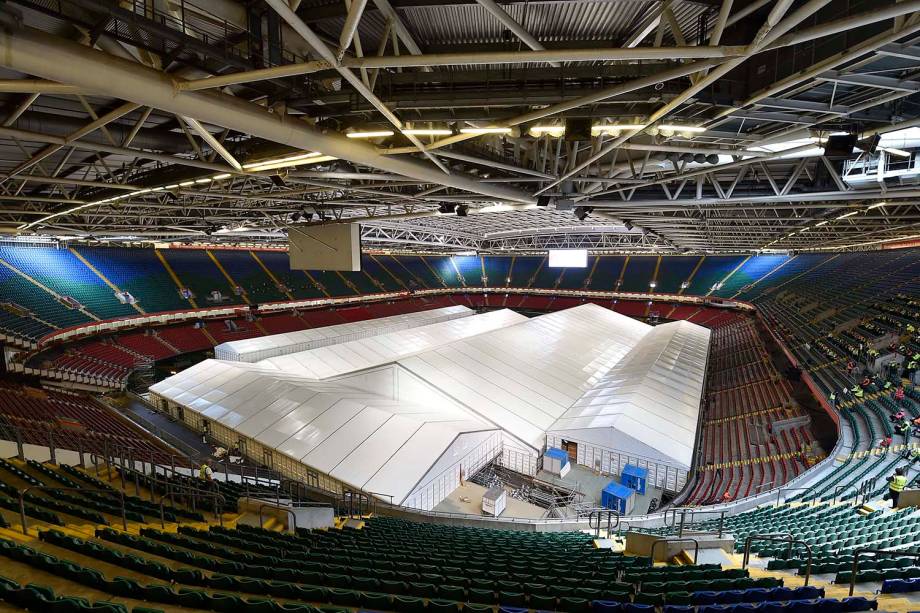 Millenium Stadium, do Cardiff City, também utilizado como espaço para abrigar um Hospital de Campanha durante a pandemia do coronavírus