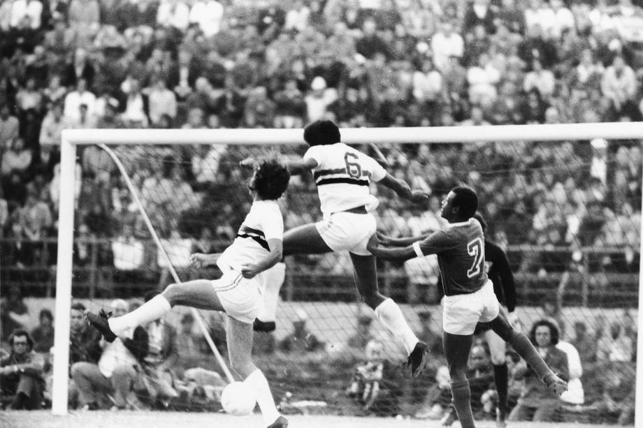 Jogo do Palmeiras contra o São Paulo, na finalíssima do Campeonato Paulista, em 1972