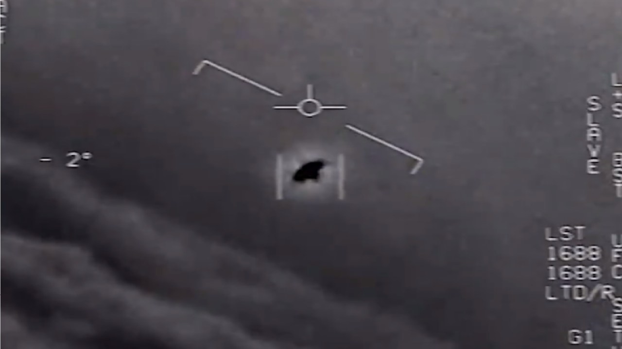Vídeos divulgados pelo Pentágono mostram objetos voadores não identificados - 27/04/2020