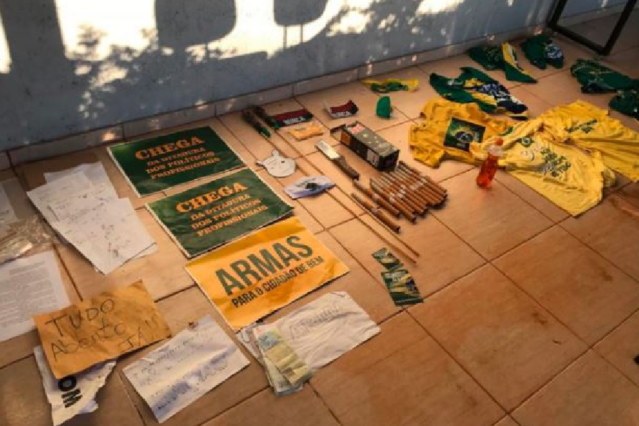 Polícia faz buscas em chácara do grupo '300 do Brasil'