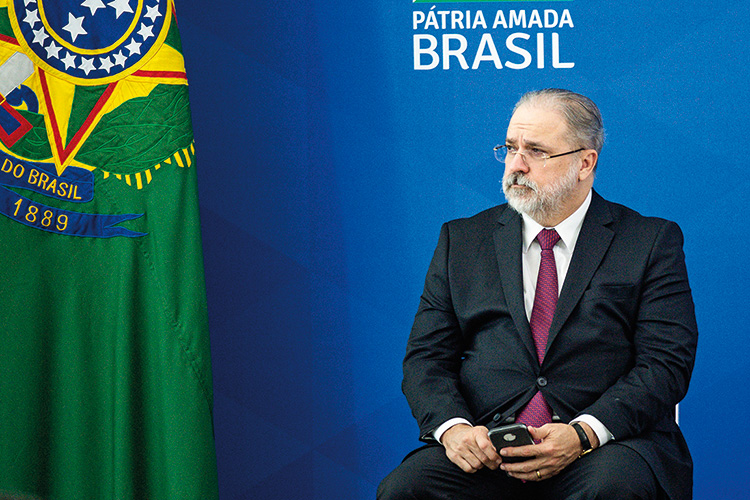 O ex-presidente Jair Bolsonaro e o presidente do PL, Valdemar Costa Neto