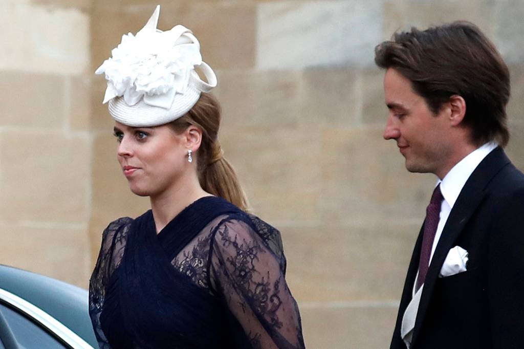 Princesa Beatrice se casa em cerimônia secreta com presença da rainha