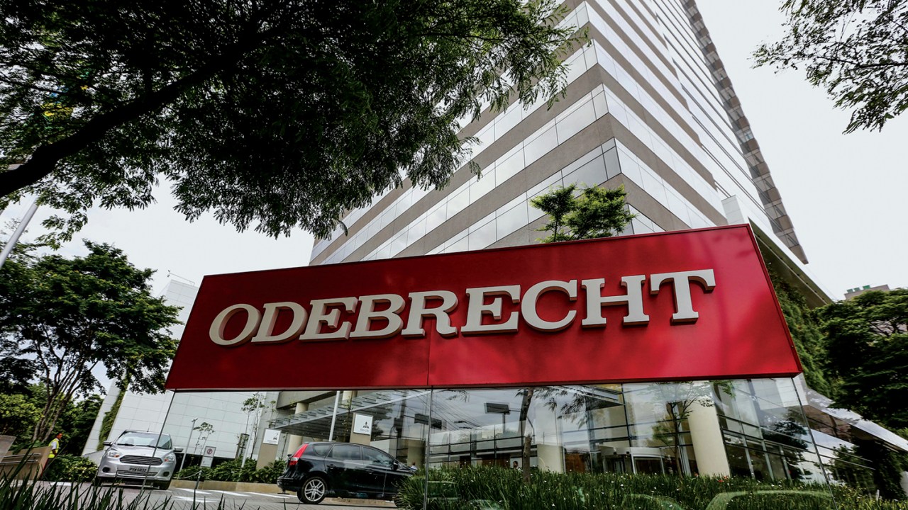 ANTRO - Odebrecht: pagamentos de propina no Brasil e em onze países.