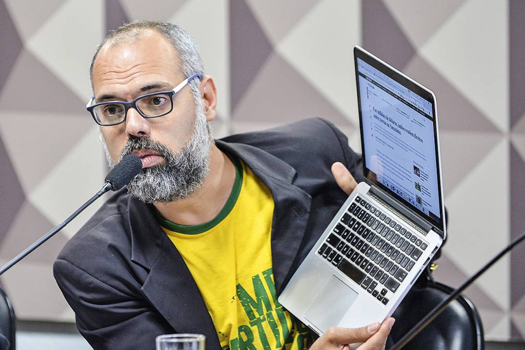 PF mira sócio oculto e financiadores do site bolsonarista Terça Livre