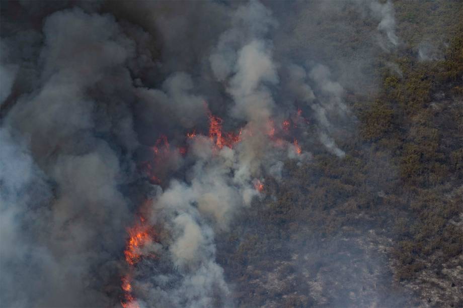 Fogo consome a reserva Sesc Pantanal, em Pocon&eacute;, no Mato Grosso