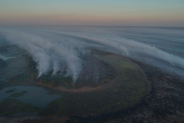Vista aérea dos incêndios no Pantanal que se arrastam há semanas