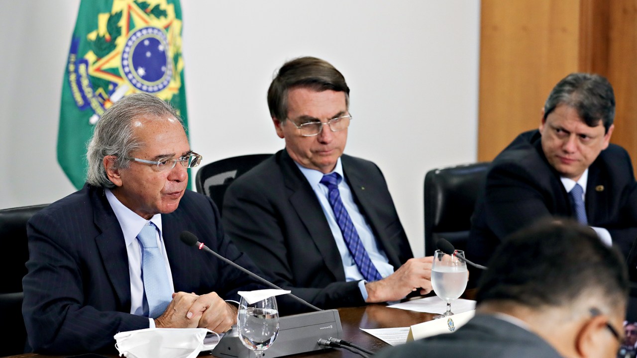 Guedes e Tarcísio, com Bolsonaro