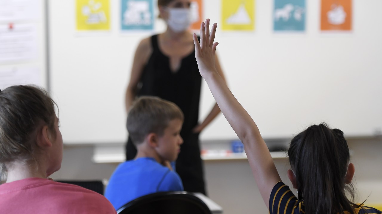 Após meses de cofinamento por conta da pandemia de Covid-19, as escolas na França voltaram a funcionar no início de setembro - 01/09/2020