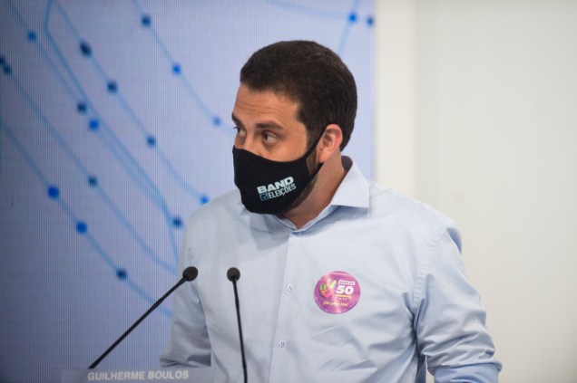 Guilherme Boulos (PSOL) durante o debate eleitoral para a prefeitura de São Paulo -