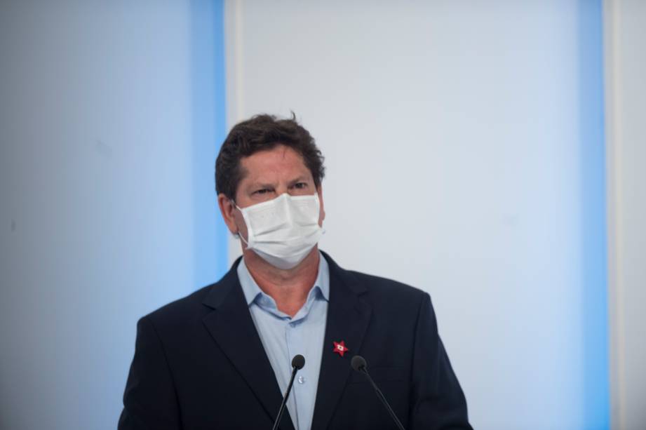 Jilmar Tatto (PT) durante o debate eleitoral para a prefeitura de São Paulo - Jilmar Tatto (PT) durante o debate eleitoral para a prefeitura de São Paulo -