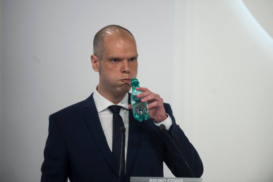 Bruno Covas (PSDB) durante o debate eleitoral para a prefeitura de São Paulo - Bruno Covas (PSDB) durante o debate eleitoral para a prefeitura de São Paulo -