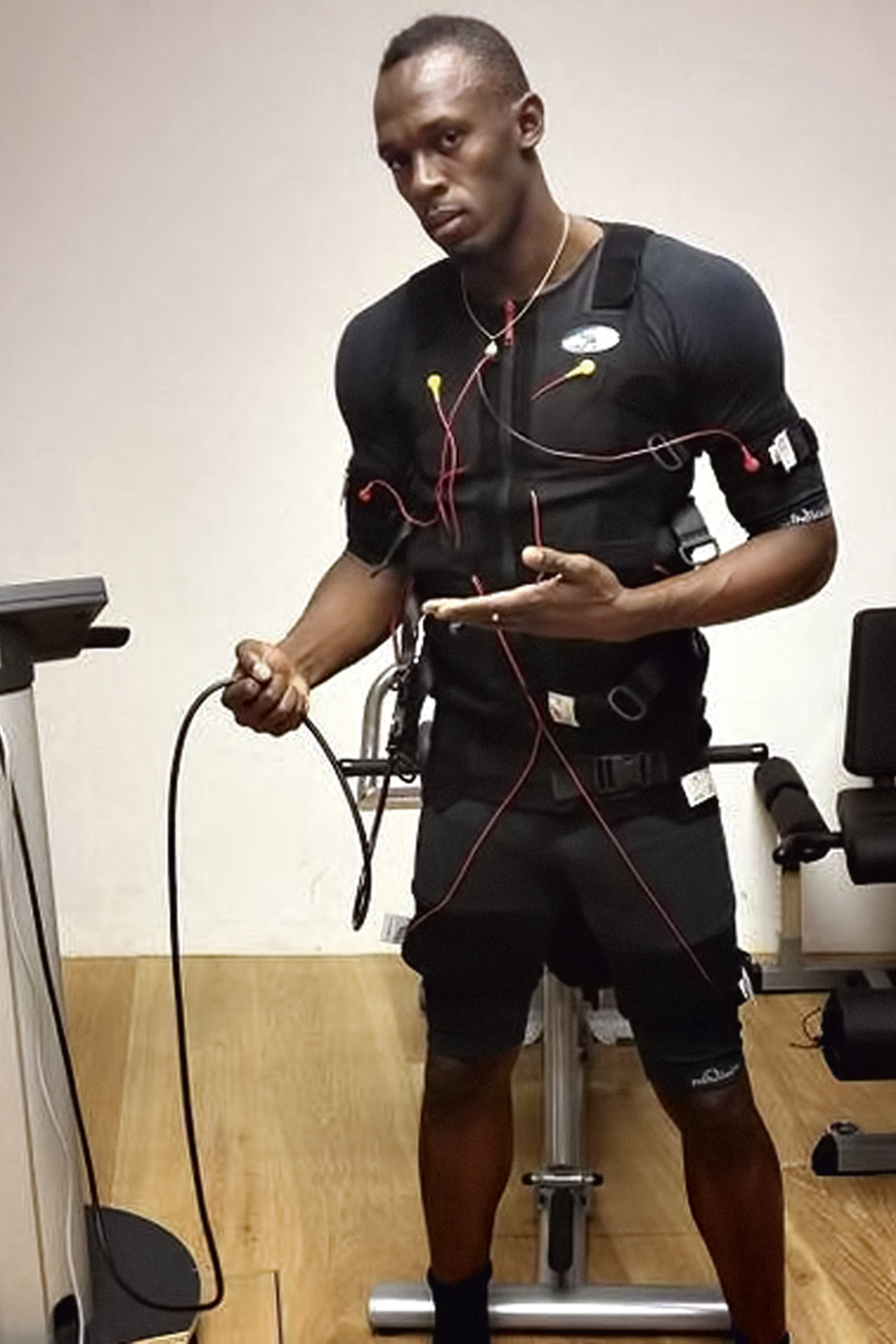USAIN-BOLT-ELETRO-ESTIMULACAO-INSTAGRAM.jpg USAIN-BOLT-ELETRO-ESTIMULACAO-INSTAGRAM.jpg