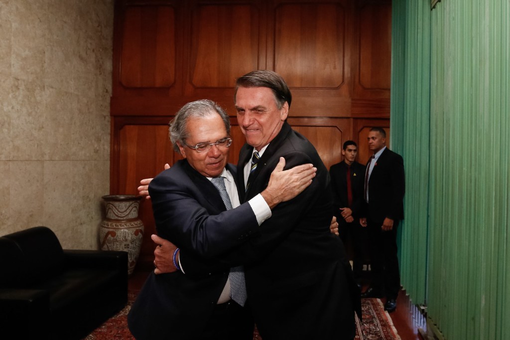 Jair Bolsonaro em visita ao ministro Paulo Guedes