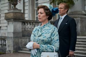 Olivia Colman como Rainha Elizabeth II, na quarta temporada de The Crown