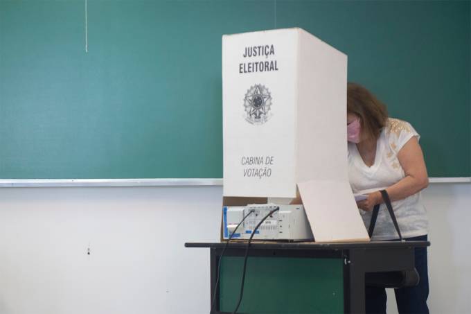 Votaçao-SP-eleiçoes-municipais-eleitores-urna