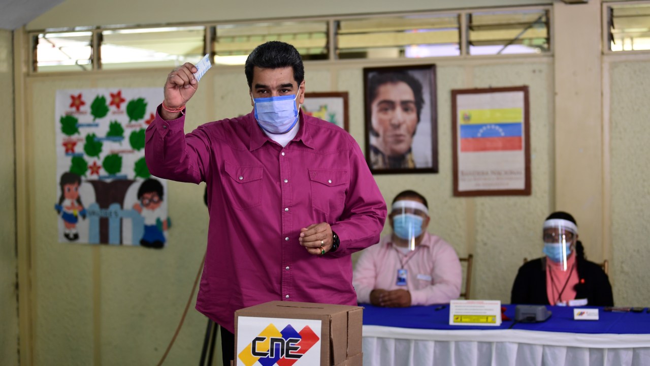 Presidente da Venezuela, Nicolás Maduro, após votar em escola em Fuerte Tiuna, Caracas. 06/12/2020