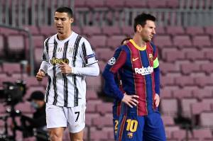 Cristiano Ronaldo venceu Messi em um Barcelona e Juventus pela fase de grupos da competição