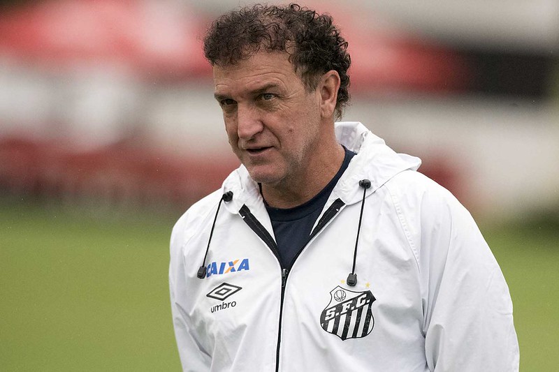 Cuca, treinador do Santos
