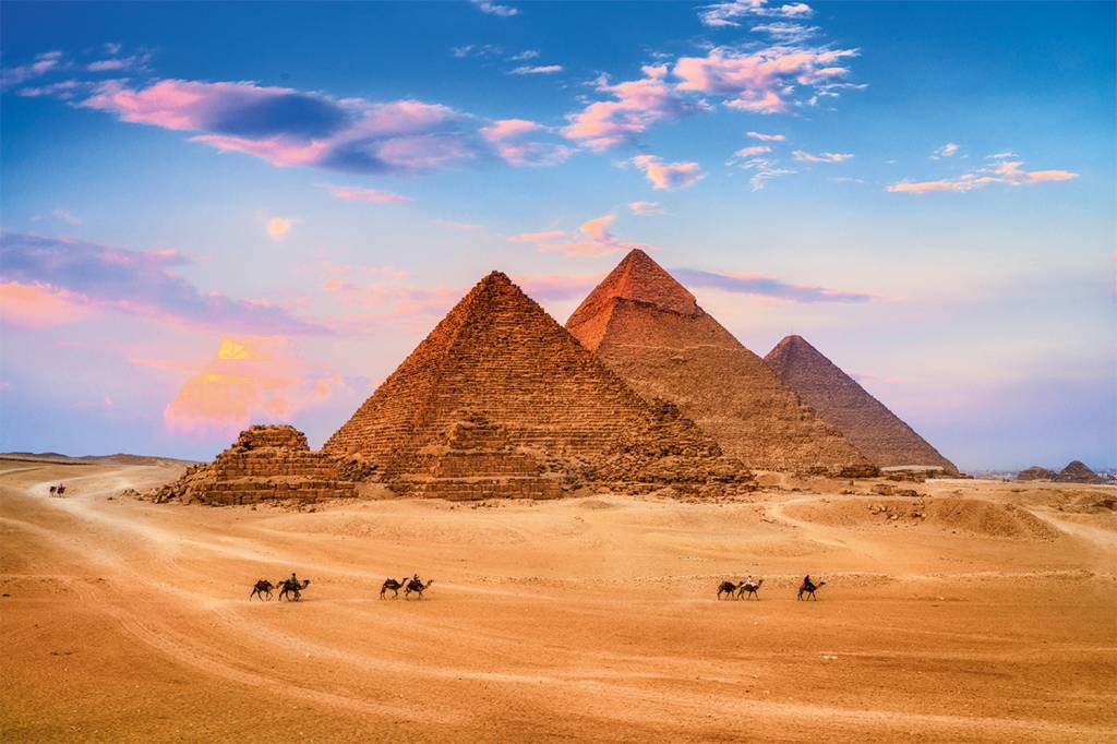 MAIS TRÂNSITO - Pirâmides do Egito: estradas para levar mais turistas -