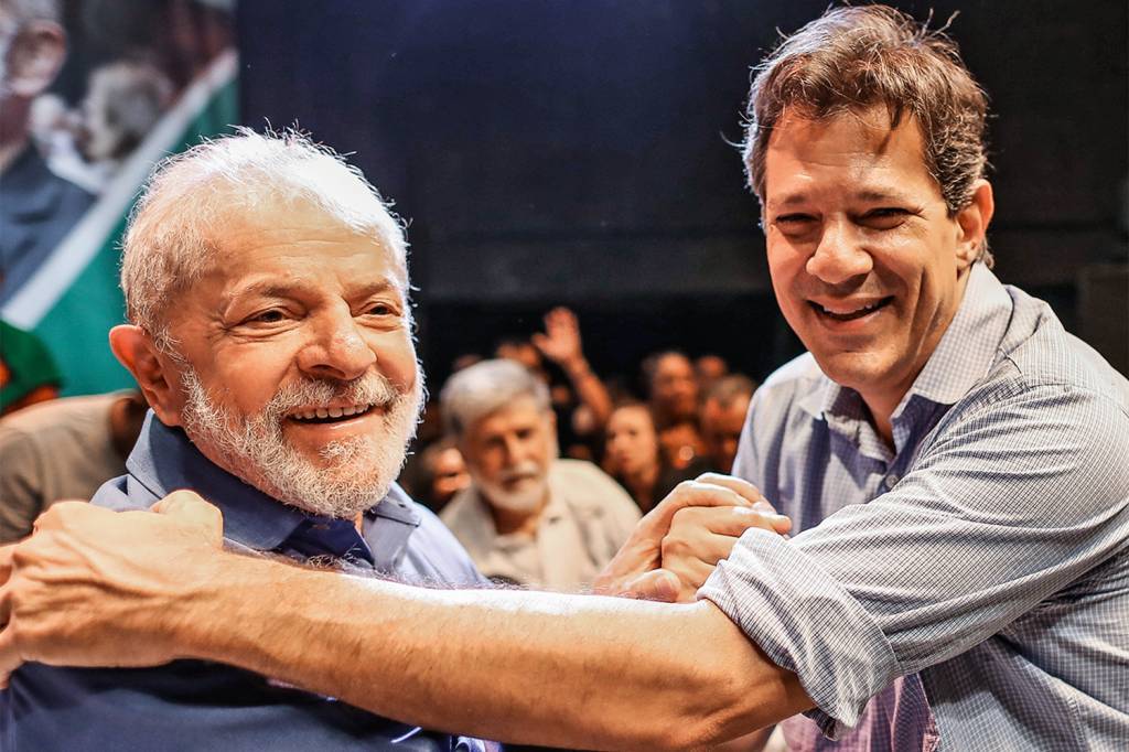 DERROCADA - Lula e Haddad: petistas não estão empolgando como antes -