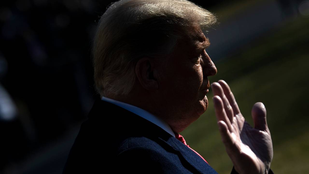 Presidente dos EUA, Donald Trump, nos jardins da Casa Branca. 12/01/2021