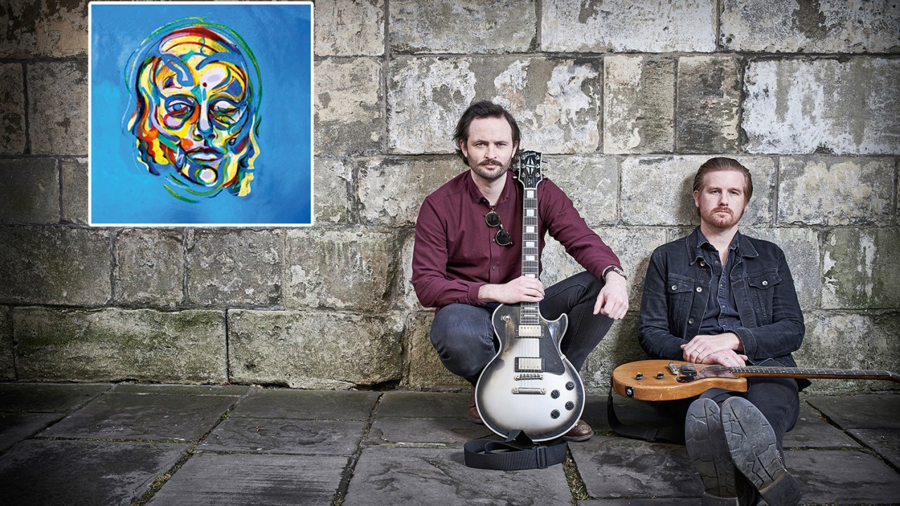 Ross Smithwick e Mark Trotter, integrantes da banda inglesa de rock, Lonely the Brave -