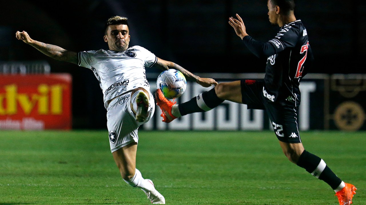 Vasco e Botafogo em seu último confronto disputado pela Copa do Brasil, no Estádio Sao Januário -