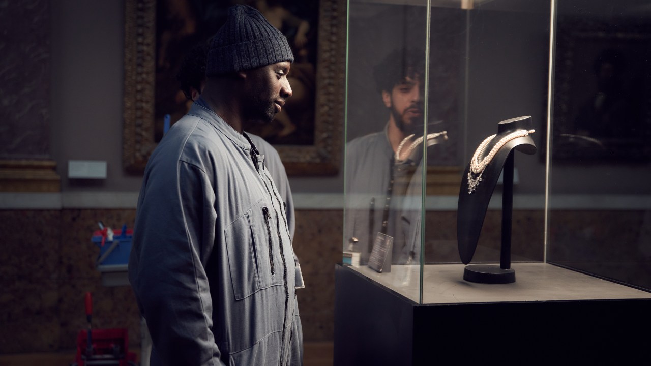 Omar Sy na série "Lupin": leilão de colar de Maria Antonieta é estopim da atração da Netflix -