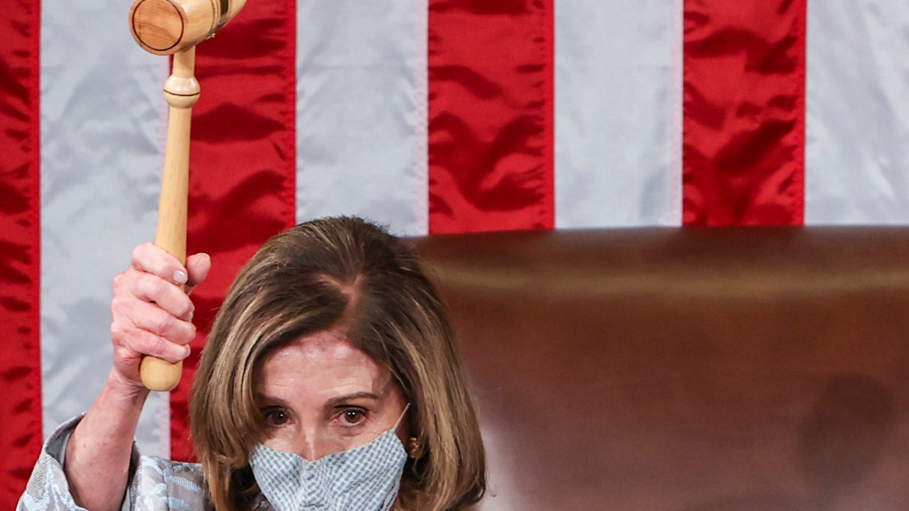 Nancy Pelosi durante sessão do Congresso americano em 3 de janeiro de 2021