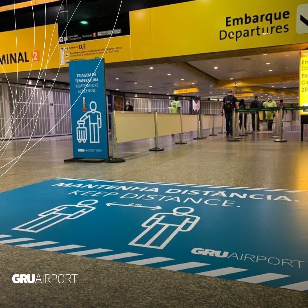 Área de embarque do aeroporto internacional de Guarulhos (SP)