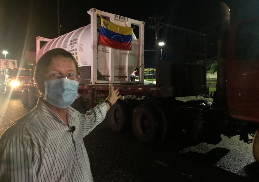 Chanceler venezuelano Jorge Arreaza divulga imagens da chegada dos tanques de oxigênio a Manaus