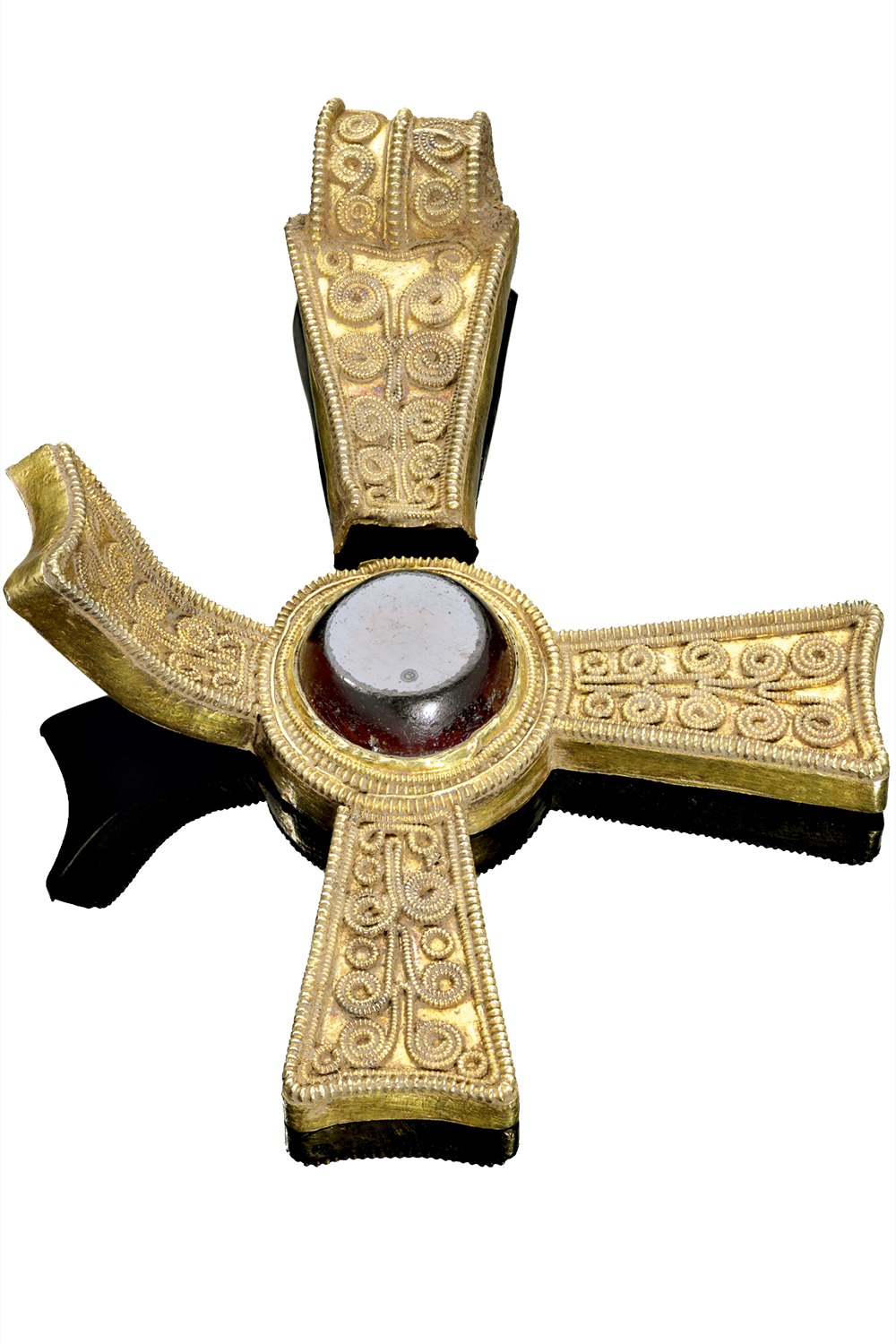 TESOURO - Crucifixo de Staffordshire: enterrado para destruir seu valor simbólico -