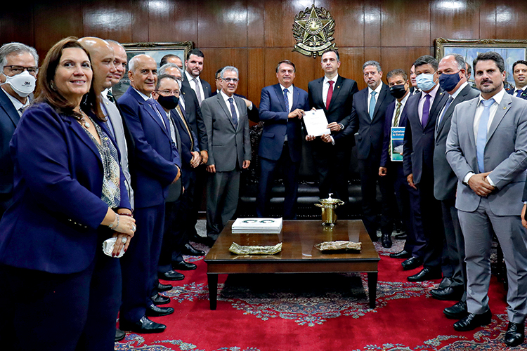 DEPOIS DO ERRO - Bolsonaro no Congresso: o presidente levou plano de privatização da Eletrobras e Correios -