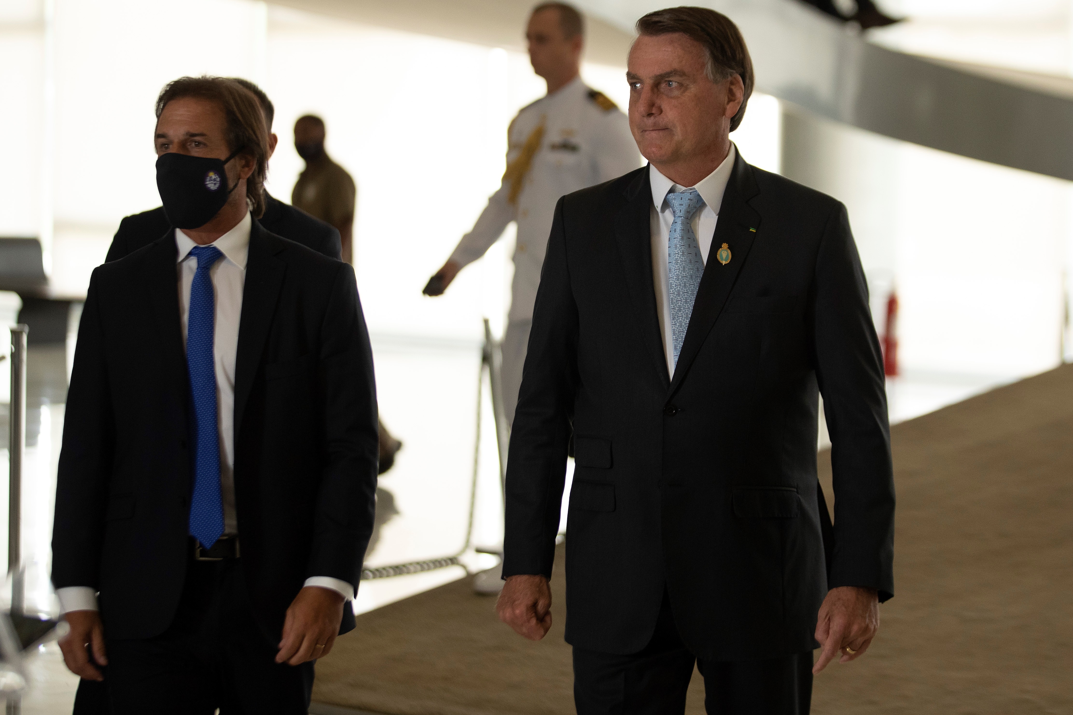 Presidente Jair Bolsonaro e presidente do Uruguai, Luis Lacalle Pou, em Brasília. 03/02/2021