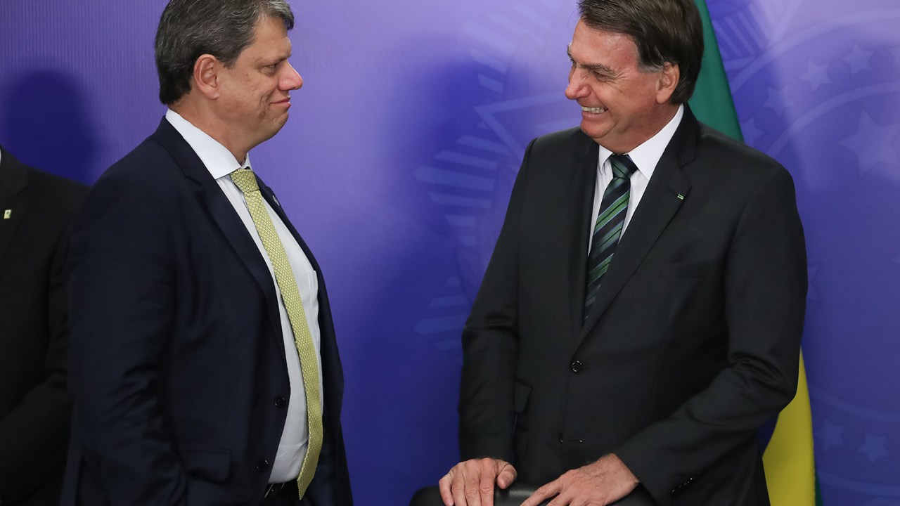 Jair Bolsonaro e o ministro da Infraestrutura, Tarcísio Gomes de Freitas -