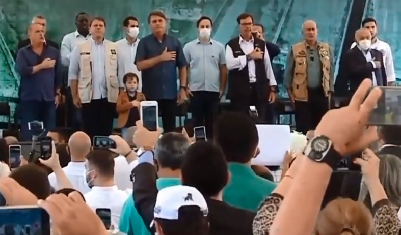 O presidente Jair Bolsonaro participa, sem máscara, de evento em Tianguá (CE)