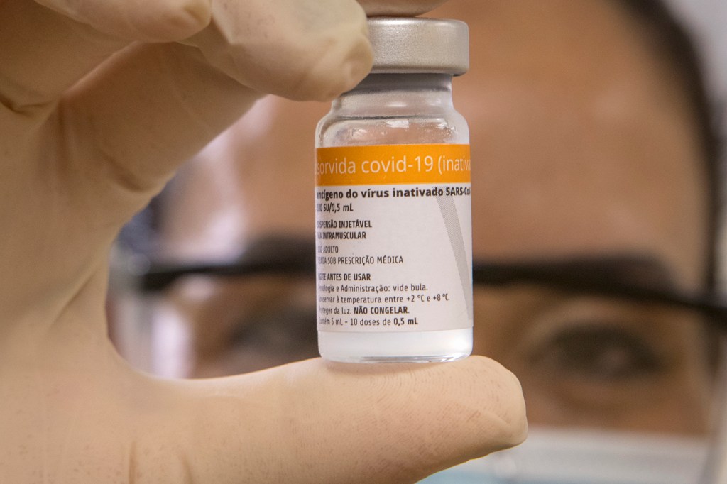 Frasco de vacina contra a covid-19 -