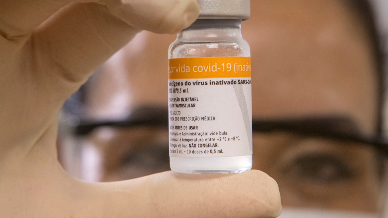 Frasco de vacina contra a covid-19 -