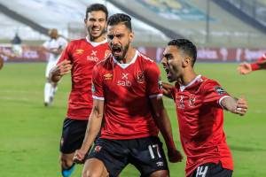 Amr El Solia, do Al Ahly, comemorando gol pela equipe egípcia -
