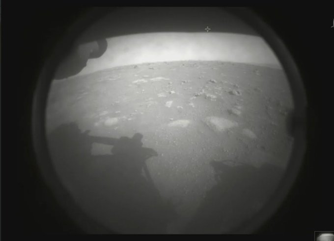 Primeira imagem transmitida pelo rover Perseverance em 18 de fevereiro de 2021