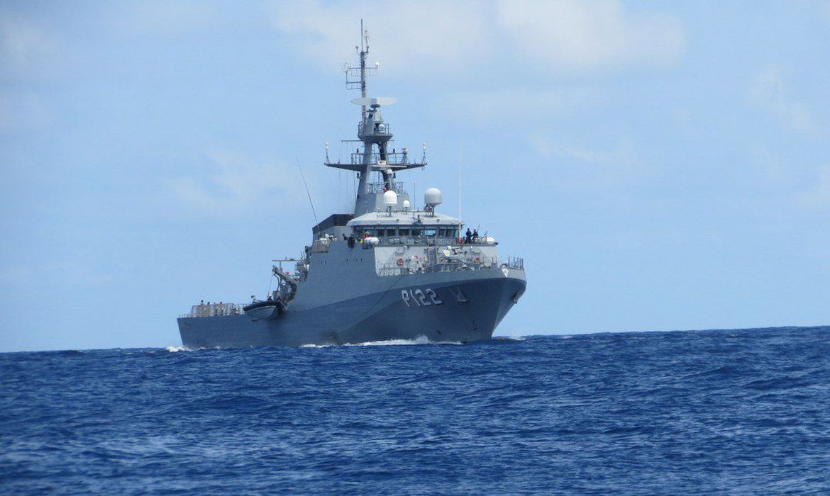 Embarcação seguia em direção à Europa