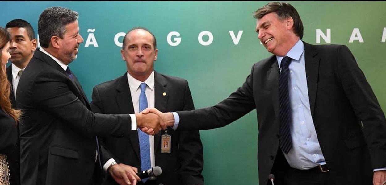 O presidente da Câmara Arthur Lira (PP-AL) e o presidente Jair Bolsonaro