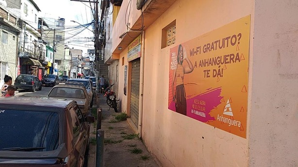 Projeto da Faculdade Anhanguera oferece wi-fi gratuito desde o início deste mês aos moradores de Paraisópolis e Heliópolis.