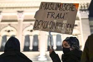 Protesto contra xenofobia na Suíça