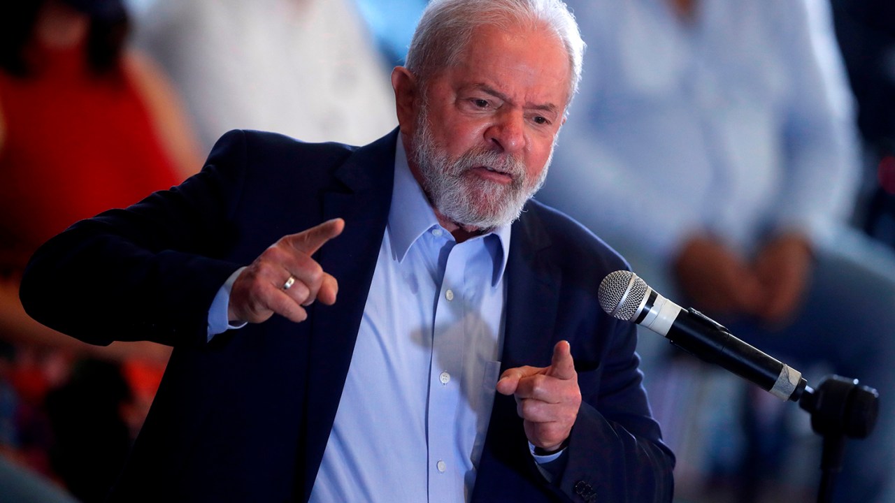 Lula assume que disputará o Planalto em 2022