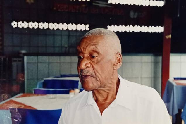 Barbosa viveu em Praia Grande nos últimos anos de vida. Faleceu em 7 de abril de 2000 -
