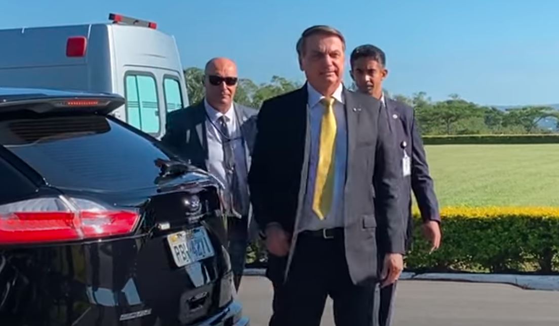 Em Encontro Com Apoiadores, Bolsonaro Não Fala Sobre Trocas Em ...