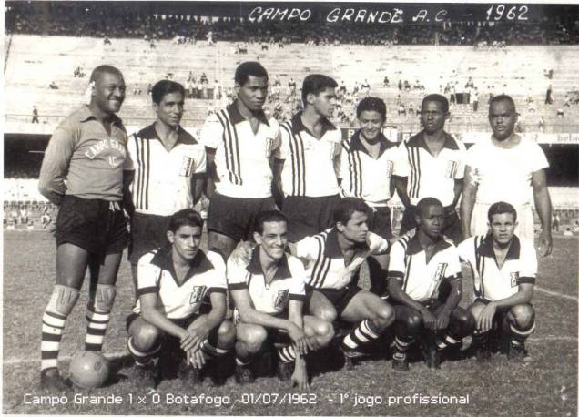 Defendendo o gol do Campo Grande, em 1962, o último clube que atuou como profissional -