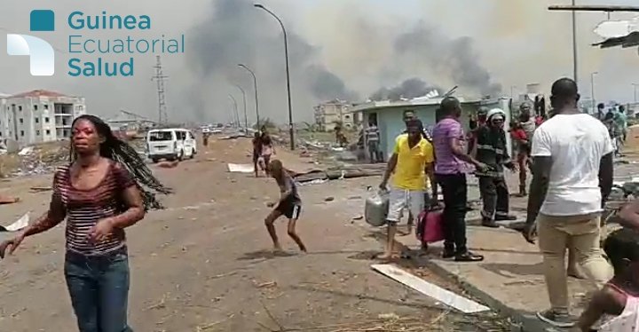 Moradores de Bata, na Guiné Equatorial, correm após explosões