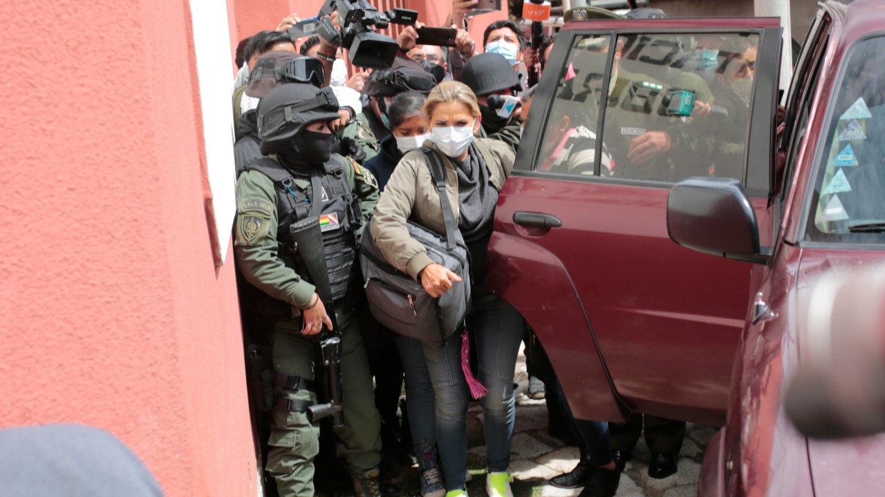 Jeanine Áñez, ex-presidente interina da Bolívia, chega em prisão em La Paz. 15/03/2021